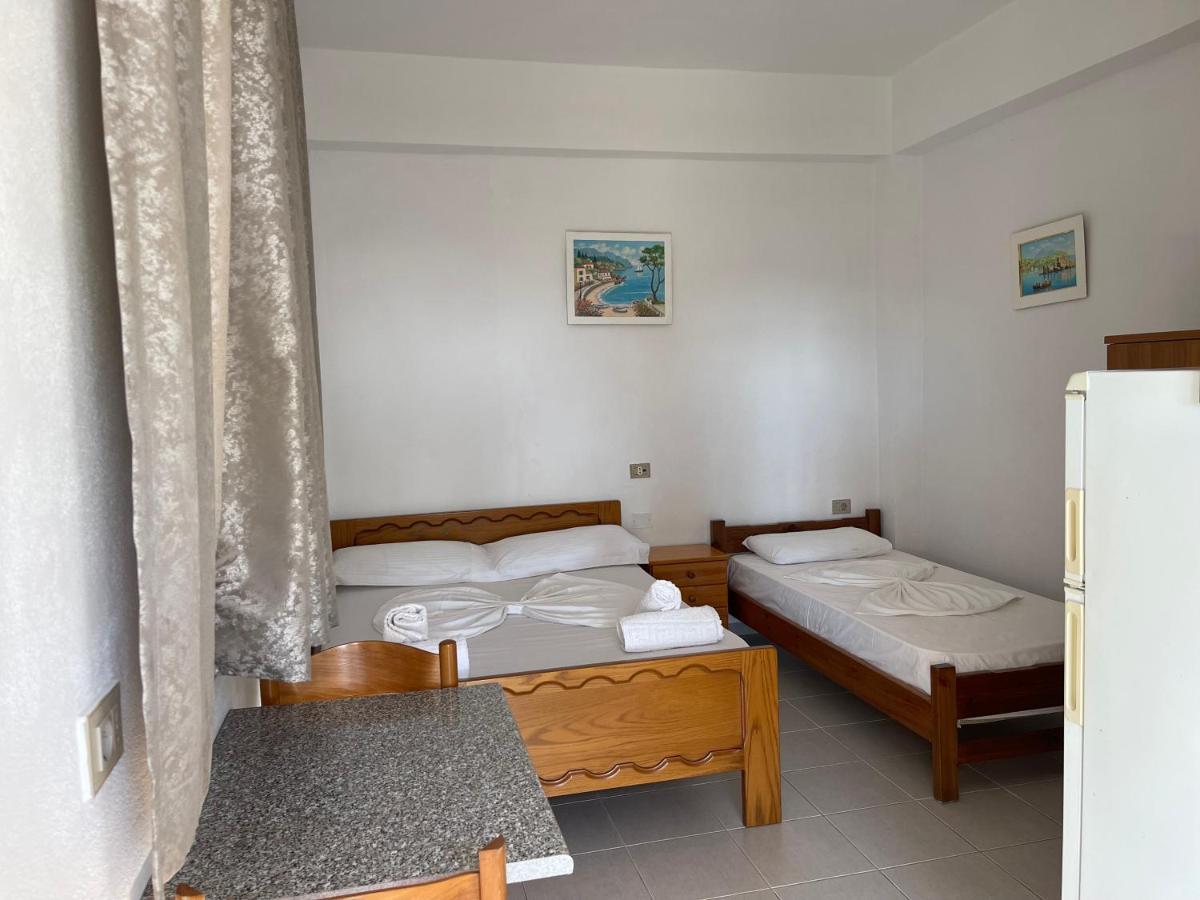 Villa Xhevdet Sarandë 外观 照片
