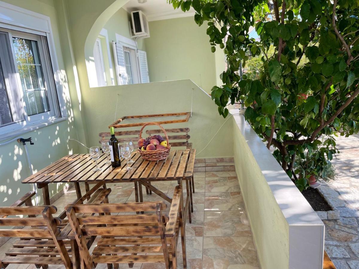 Villa Xhevdet Sarandë 外观 照片